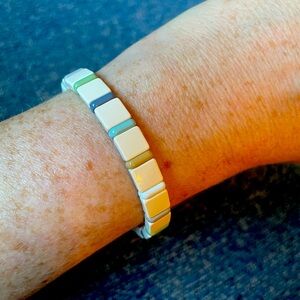 Multi color stretch tile bracelet. NWOT.